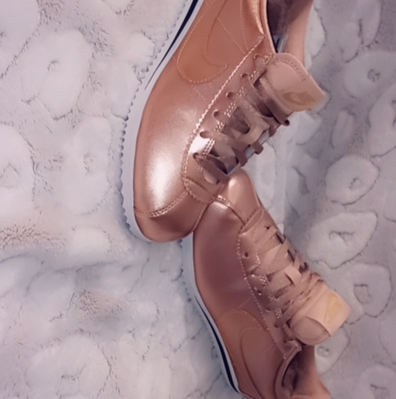 Nike Cortez Rose Gold Leather Shoes - Picture 3 of 5